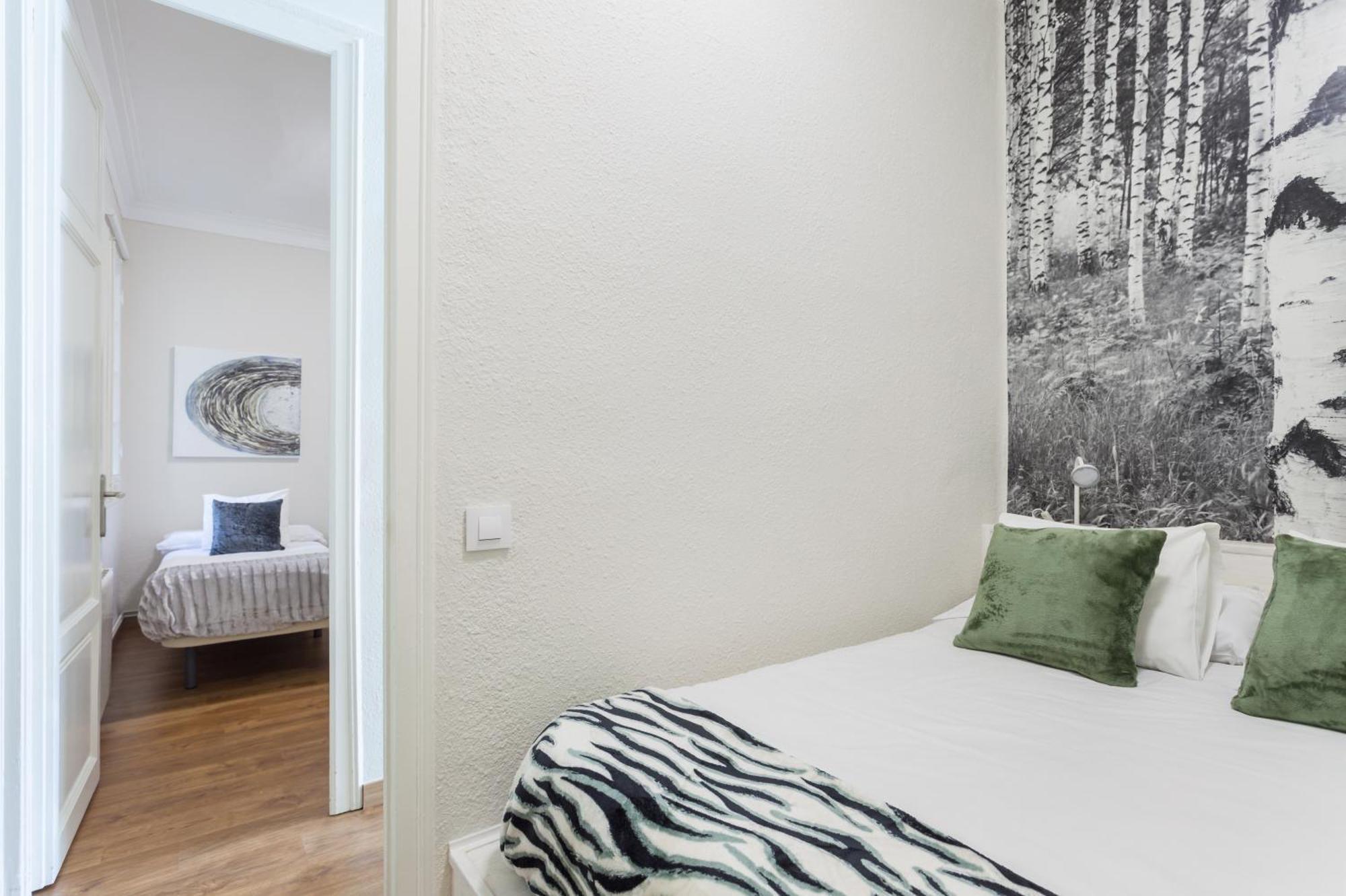 Art House Fira Apartments Barcelona Exterior photo