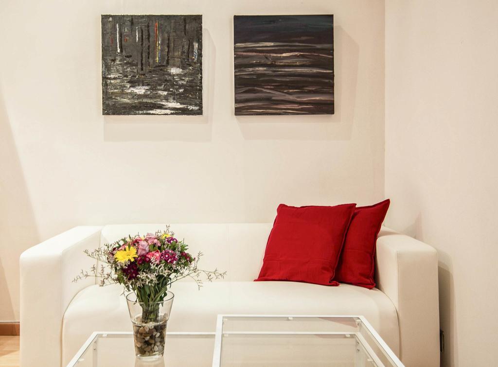 Art House Fira Apartments Barcelona Exterior photo