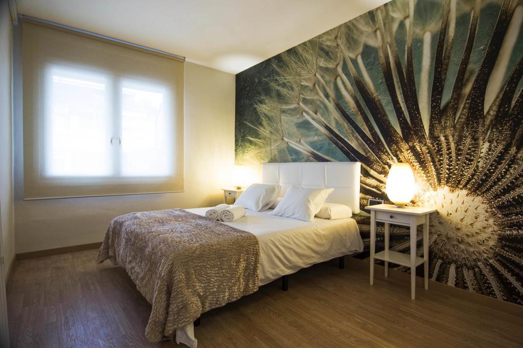 Art House Fira Apartments Barcelona Exterior photo