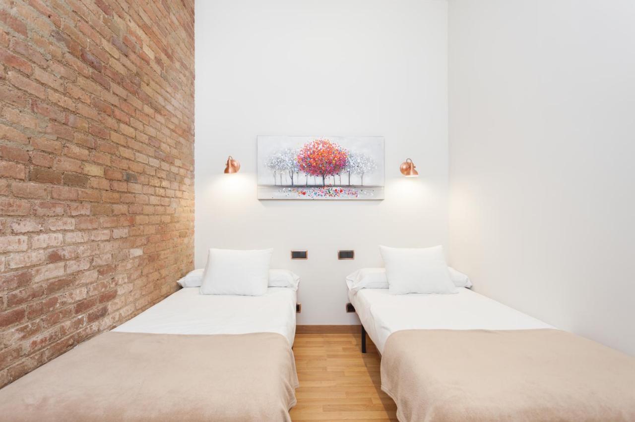 Art House Fira Apartments Barcelona Exterior photo