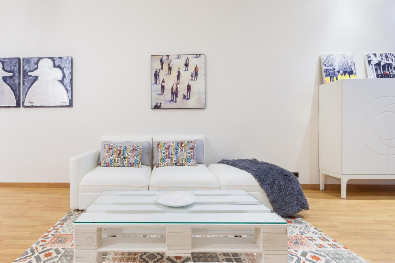 Art House Fira Apartments Barcelona Exterior photo