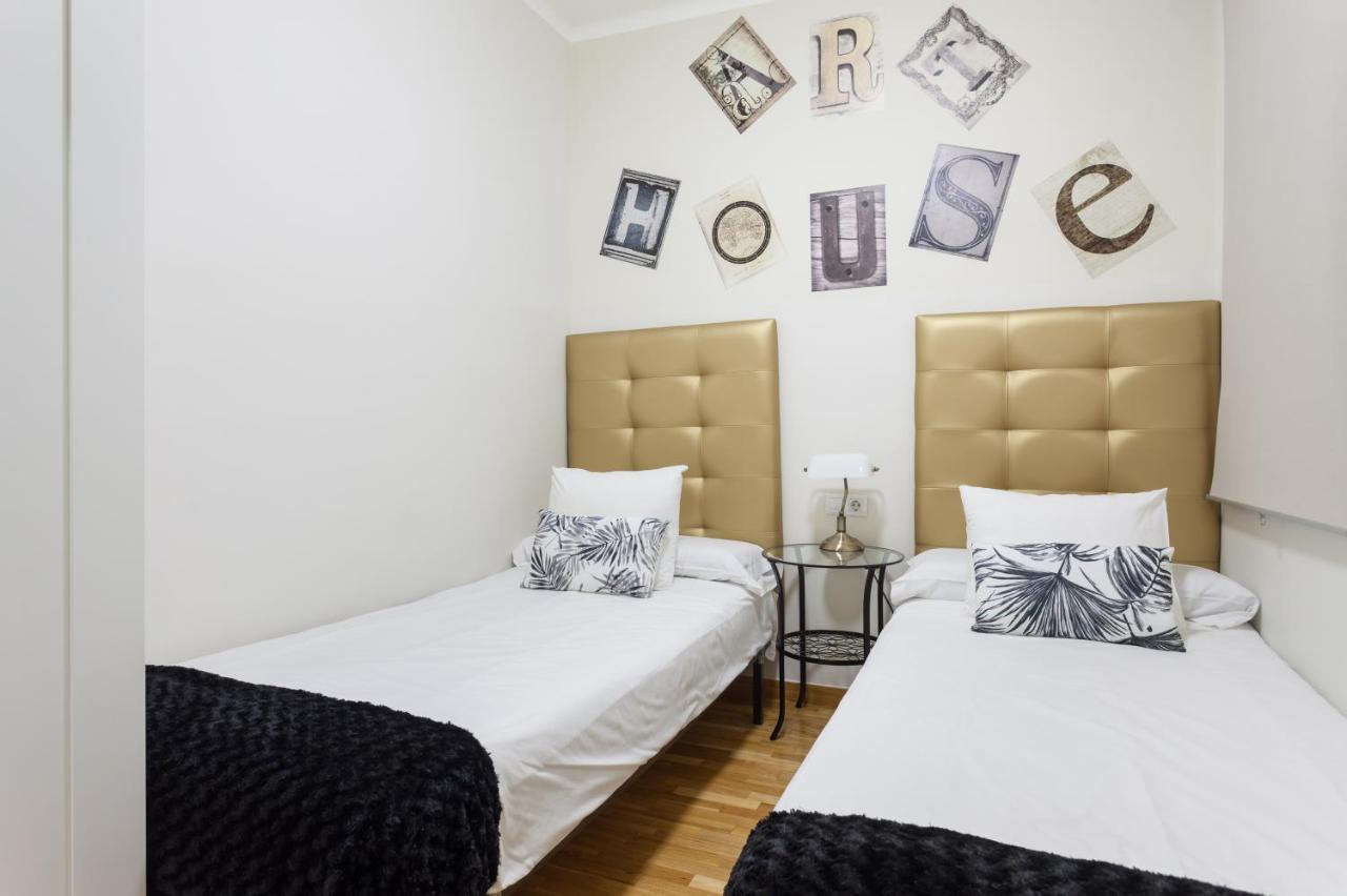 Art House Fira Apartments Barcelona Exterior photo