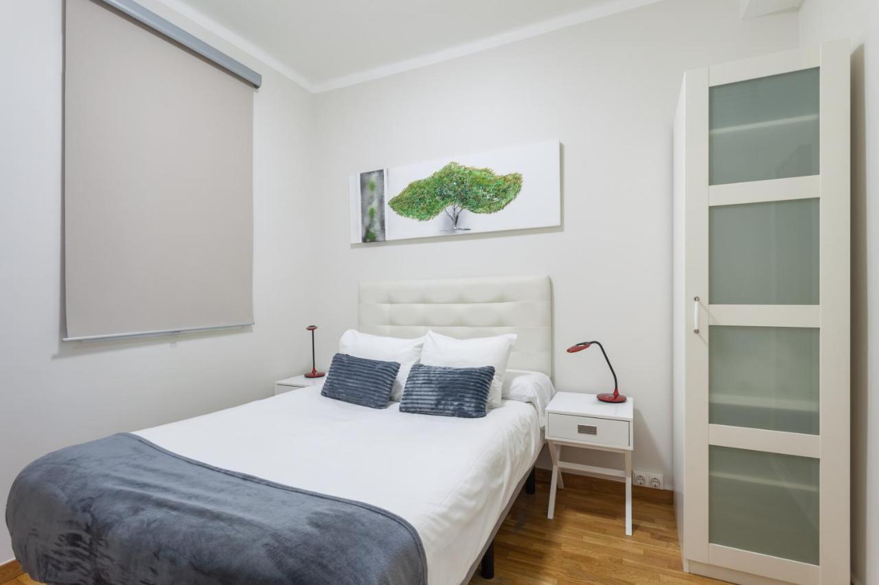 Art House Fira Apartments Barcelona Exterior photo